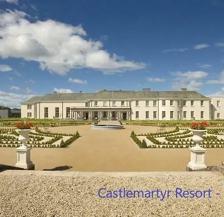 אתר קמפינג Shanagarry / Ballycotton Glamping Pod קורק