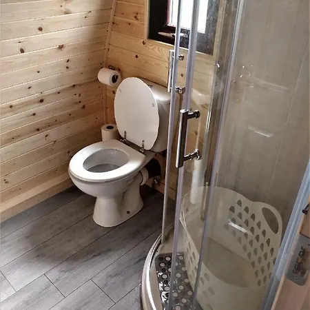 אתר קמפינג Shanagarry / Ballycotton Glamping Pod קורק